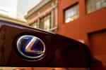 Lexus LS500h AWD 2017 года (NA)